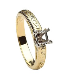 Geprägter Claddagh Ring mit Prinzessinenschliff - Ohne Diamant