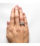 März Geburtsstein Claddagh Ring - Am Finger